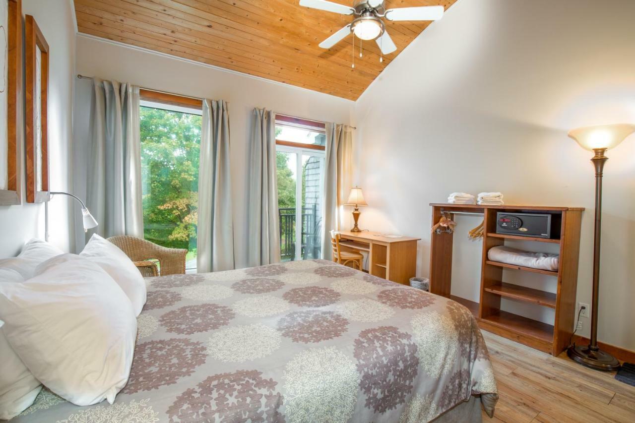 La Petite Auberge De Jouvence Magog Екстер'єр фото